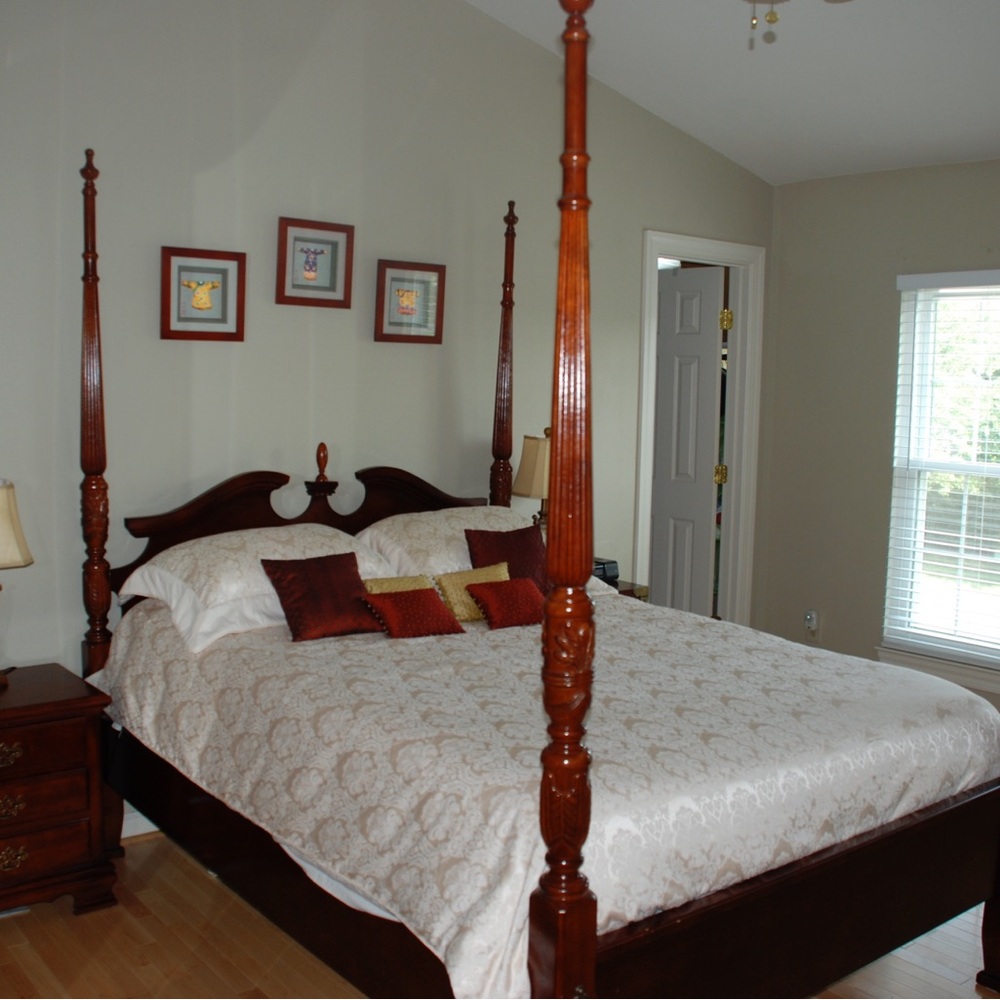 Elegant Cream Bedding Set